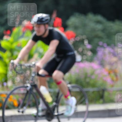 08.09.2024 - Stadtparktriathlon Zöllner http://msf.ph/oto/6994656 08.09.2024 12:01:56 Radfahren 706, 784 meine-sportfotos.de