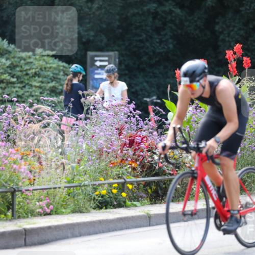 08.09.2024 - Stadtparktriathlon Zöllner http://msf.ph/oto/6994660 08.09.2024 12:02:07 Radfahren 675, 773, 784 meine-sportfotos.de