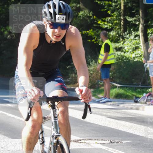 08.09.2024 - Stadtparktriathlon Zöllner http://msf.ph/oto/6994694 08.09.2024 10:43:27 Radfahren 286, 398, 400, 414 meine-sportfotos.de