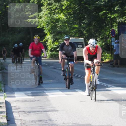 08.09.2024 - Stadtparktriathlon Zöllner http://msf.ph/oto/6994739 08.09.2024 10:44:55 Radfahren 232, 285, 363, 396, 430, 452, 455 meine-sportfotos.de