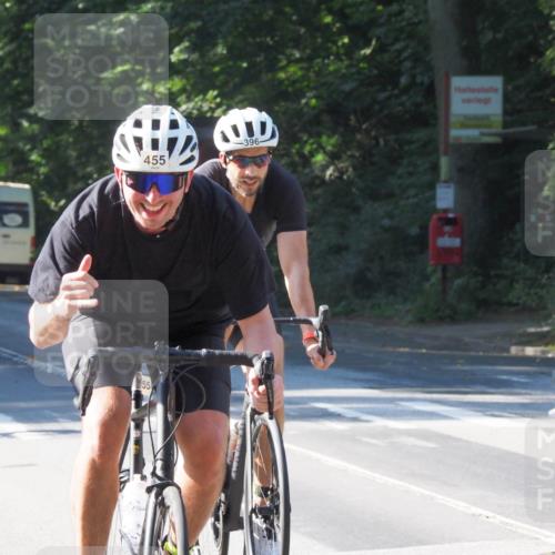 08.09.2024 - Stadtparktriathlon Zöllner http://msf.ph/oto/6994759 08.09.2024 10:45:01 Radfahren 232, 264, 285, 396, 430, 452, 455 meine-sportfotos.de