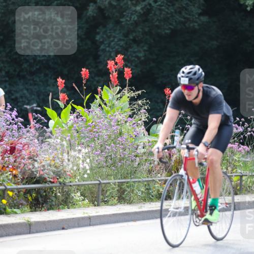 08.09.2024 - Stadtparktriathlon Zöllner http://msf.ph/oto/6994763 08.09.2024 12:02:53 Radfahren 691, 711, 740, 759, 800, 807 meine-sportfotos.de