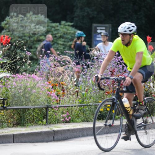 08.09.2024 - Stadtparktriathlon Zöllner http://msf.ph/oto/6994793 08.09.2024 12:03:12 Radfahren 761, 826 meine-sportfotos.de
