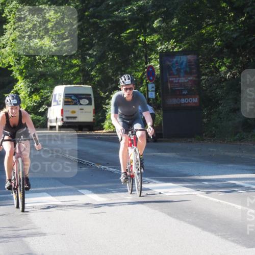 08.09.2024 - Stadtparktriathlon Zöllner http://msf.ph/oto/6994795 08.09.2024 10:45:27 Radfahren 282, 293, 303, 305, 403, 428 meine-sportfotos.de