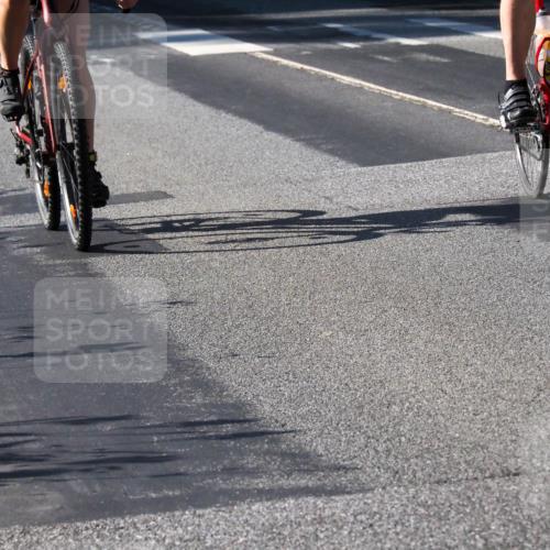 08.09.2024 - Stadtparktriathlon Zöllner http://msf.ph/oto/6994801 08.09.2024 10:45:28 Radfahren 282, 293, 303, 305, 403, 428 meine-sportfotos.de