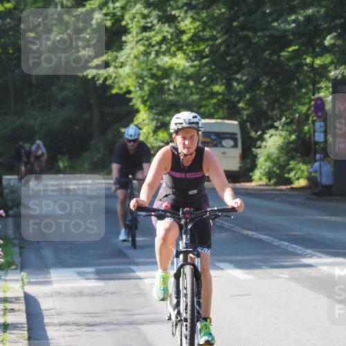 08.09.2024 - Stadtparktriathlon Zöllner http://msf.ph/oto/6994817 08.09.2024 10:45:32 Radfahren 293, 303, 305, 390, 403, 428 meine-sportfotos.de