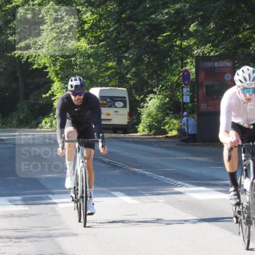 08.09.2024 - Stadtparktriathlon Zöllner http://msf.ph/oto/6994854 08.09.2024 10:45:42 Radfahren 390, 402, 426, 437 meine-sportfotos.de