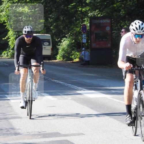 08.09.2024 - Stadtparktriathlon Zöllner http://msf.ph/oto/6994858 08.09.2024 10:45:42 Radfahren 390, 402, 426, 437 meine-sportfotos.de