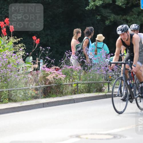 08.09.2024 - Stadtparktriathlon Zöllner http://msf.ph/oto/6994921 08.09.2024 12:04:21 Radfahren 760, 780, 838 meine-sportfotos.de