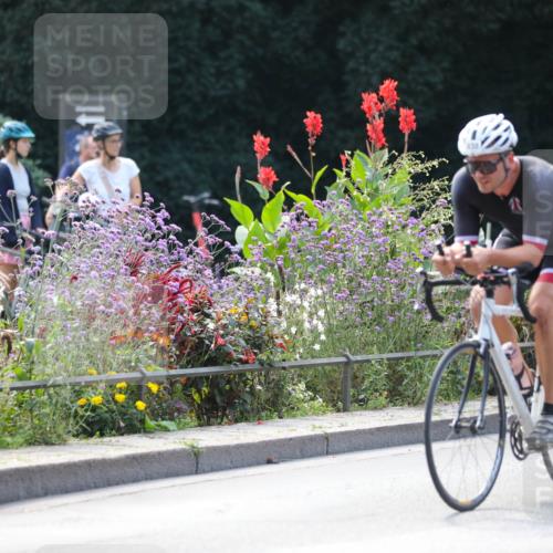 08.09.2024 - Stadtparktriathlon Zöllner http://msf.ph/oto/6994935 08.09.2024 12:04:24 Radfahren 760, 780, 838 meine-sportfotos.de