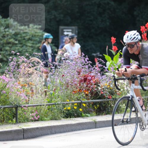 08.09.2024 - Stadtparktriathlon Zöllner http://msf.ph/oto/6994939 08.09.2024 12:04:24 Radfahren 760, 780, 838 meine-sportfotos.de