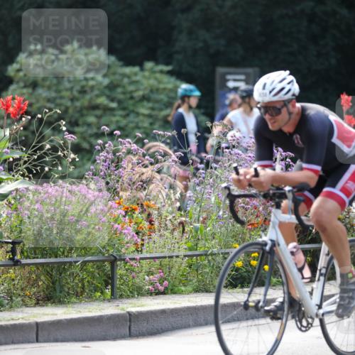 08.09.2024 - Stadtparktriathlon Zöllner http://msf.ph/oto/6994943 08.09.2024 12:04:24 Radfahren 760, 780, 838 meine-sportfotos.de