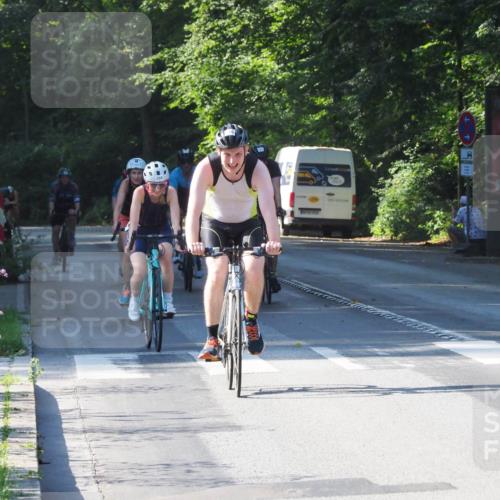 08.09.2024 - Stadtparktriathlon Zöllner http://msf.ph/oto/6995091 08.09.2024 10:47:35 Radfahren 266, 268, 271, 281, 296, 298, 376, 406, 416, 425, 446 meine-sportfotos.de