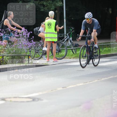 08.09.2024 - Stadtparktriathlon Zöllner http://msf.ph/oto/6995092 08.09.2024 12:05:26 Radfahren 658, 680, 686, 694, 746, 749, 758, 777, 798, 817, 837 meine-sportfotos.de
