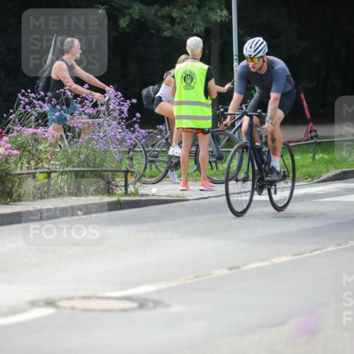 08.09.2024 - Stadtparktriathlon Zöllner http://msf.ph/oto/6995095 08.09.2024 12:05:26 Radfahren 658, 680, 686, 694, 746, 749, 758, 777, 798, 817, 837 meine-sportfotos.de
