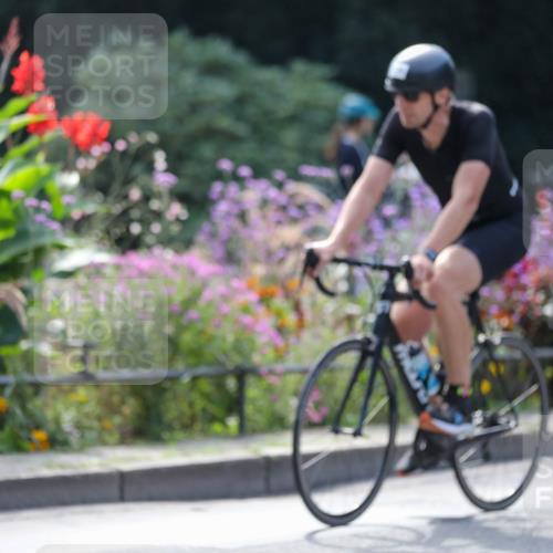 08.09.2024 - Stadtparktriathlon Zöllner http://msf.ph/oto/6995125 08.09.2024 12:05:39 Radfahren 659, 677, 678, 686, 695, 726, 769, 836, 837, 843 meine-sportfotos.de