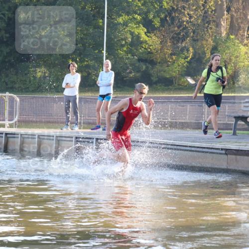 08.09.2024 - Stadtparktriathlon Luisa Fischer http://msf.ph/oto/6995159 08.09.2024 08:43:41 Schwimmen 8 meine-sportfotos.de
