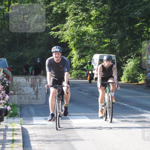 08.09.2024 - Stadtparktriathlon Zöllner http://msf.ph/oto/6995164 08.09.2024 10:47:54 Radfahren 302, 324, 385, 387, 393, 424, 432, 449, 456 meine-sportfotos.de