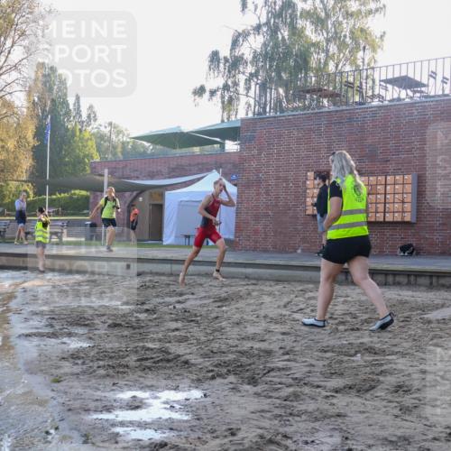 08.09.2024 - Stadtparktriathlon Luisa Fischer http://msf.ph/oto/6995184 08.09.2024 08:43:44 Schwimmen 8 meine-sportfotos.de