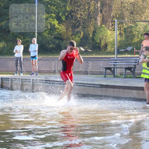 08.09.2024 - Stadtparktriathlon Luisa Fischer http://msf.ph/oto/6995208 08.09.2024 08:43:54 Schwimmen 13 meine-sportfotos.de