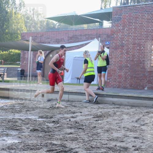 08.09.2024 - Stadtparktriathlon Luisa Fischer http://msf.ph/oto/6995223 08.09.2024 08:43:56 Schwimmen 13 meine-sportfotos.de