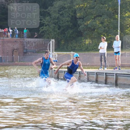 08.09.2024 - Stadtparktriathlon Luisa Fischer http://msf.ph/oto/6995239 08.09.2024 08:44:12 Schwimmen 7, 10 meine-sportfotos.de