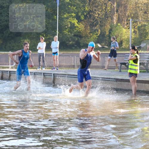 08.09.2024 - Stadtparktriathlon Luisa Fischer http://msf.ph/oto/6995246 08.09.2024 08:44:13 Schwimmen 7, 10 meine-sportfotos.de