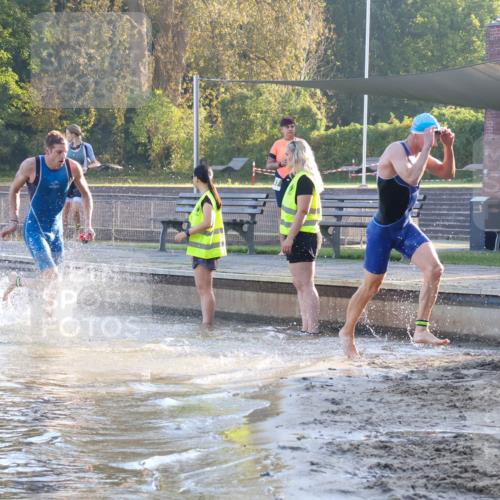 08.09.2024 - Stadtparktriathlon Luisa Fischer http://msf.ph/oto/6995252 08.09.2024 08:44:14 Schwimmen 7, 10 meine-sportfotos.de