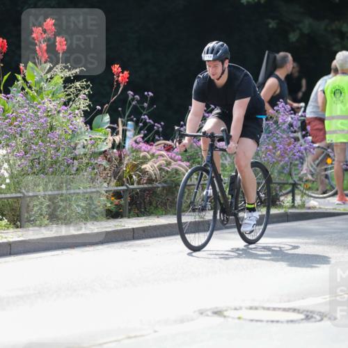08.09.2024 - Stadtparktriathlon Zöllner http://msf.ph/oto/6995256 08.09.2024 12:06:05 Radfahren 685, 708, 710, 718, 756, 765, 796, 811, 824, 840 meine-sportfotos.de