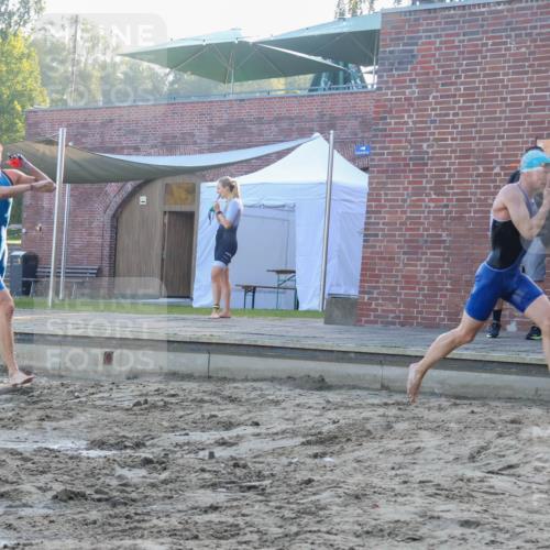 08.09.2024 - Stadtparktriathlon Luisa Fischer http://msf.ph/oto/6995261 08.09.2024 08:44:16 Schwimmen 7, 10 meine-sportfotos.de