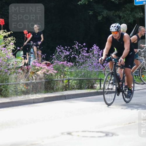 08.09.2024 - Stadtparktriathlon Zöllner http://msf.ph/oto/6995262 08.09.2024 12:06:07 Radfahren 663, 710, 718, 824, 840 meine-sportfotos.de