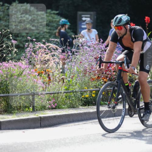 08.09.2024 - Stadtparktriathlon Zöllner http://msf.ph/oto/6995279 08.09.2024 12:06:16 Radfahren 663, 689, 753, 815, 824, 835 meine-sportfotos.de
