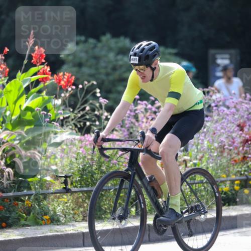 08.09.2024 - Stadtparktriathlon Zöllner http://msf.ph/oto/6995293 08.09.2024 12:06:26 Radfahren 689, 728, 753, 815 meine-sportfotos.de