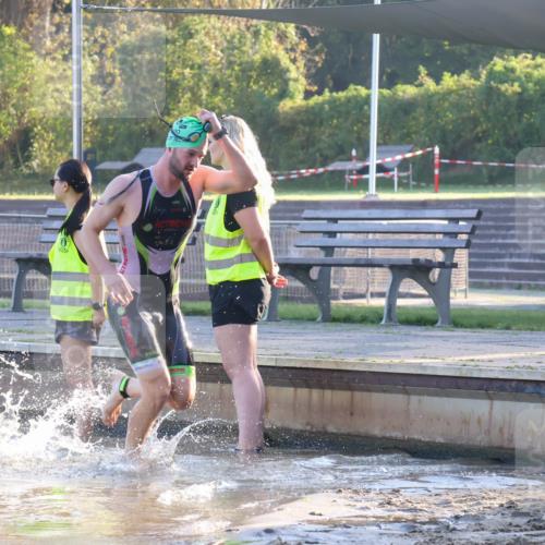 08.09.2024 - Stadtparktriathlon Luisa Fischer http://msf.ph/oto/6995297 08.09.2024 08:44:55 Schwimmen 69 meine-sportfotos.de