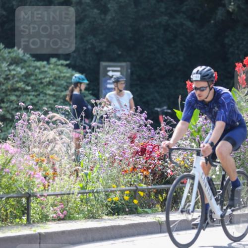 08.09.2024 - Stadtparktriathlon Zöllner http://msf.ph/oto/6995300 08.09.2024 12:06:27 Radfahren 689, 728, 753, 815 meine-sportfotos.de