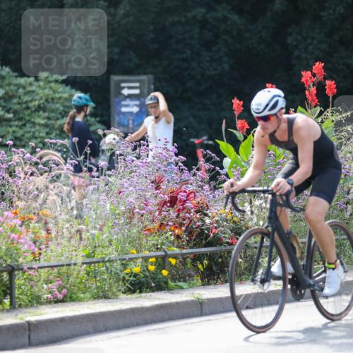 08.09.2024 - Stadtparktriathlon Zöllner http://msf.ph/oto/6995310 08.09.2024 12:06:43 Radfahren 667, 668, 701, 702, 731, 737, 741, 820 meine-sportfotos.de