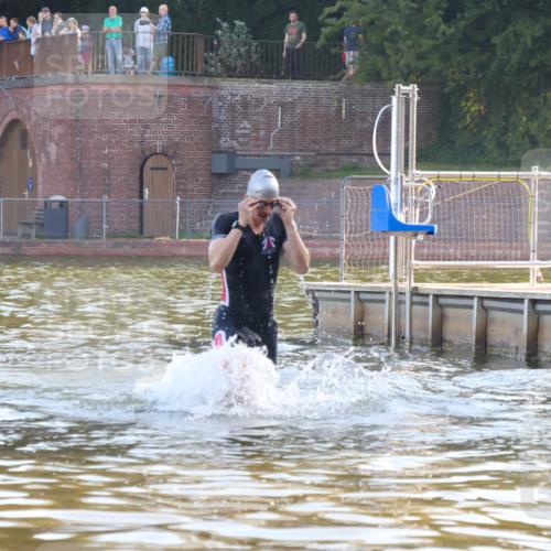 08.09.2024 - Stadtparktriathlon Luisa Fischer http://msf.ph/oto/6995322 08.09.2024 08:45:07 Schwimmen 87 meine-sportfotos.de