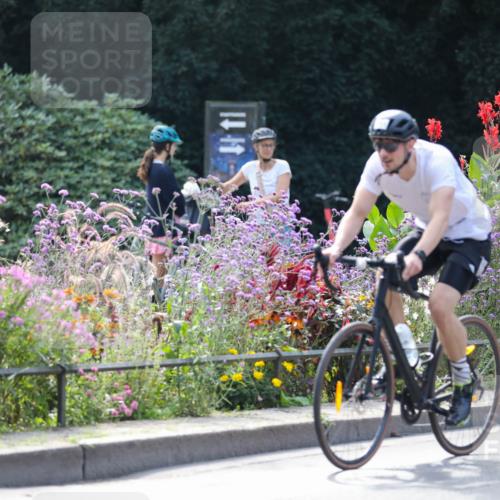 08.09.2024 - Stadtparktriathlon Zöllner http://msf.ph/oto/6995323 08.09.2024 12:06:49 Radfahren 667, 684, 731, 737, 741, 820 meine-sportfotos.de
