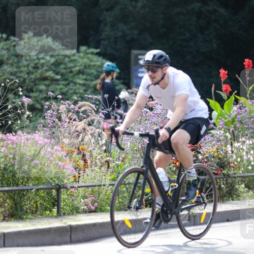 08.09.2024 - Stadtparktriathlon Zöllner http://msf.ph/oto/6995328 08.09.2024 12:06:49 Radfahren 667, 684, 731, 737, 741, 820 meine-sportfotos.de