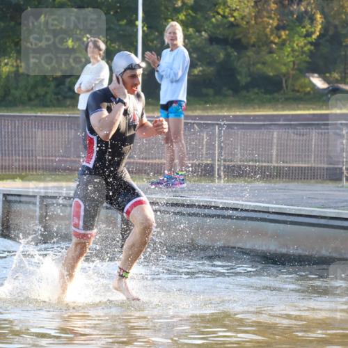 08.09.2024 - Stadtparktriathlon Luisa Fischer http://msf.ph/oto/6995334 08.09.2024 08:45:09 Schwimmen 87 meine-sportfotos.de