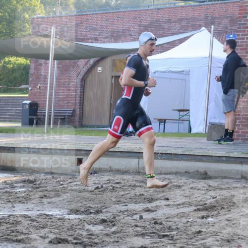 08.09.2024 - Stadtparktriathlon Luisa Fischer http://msf.ph/oto/6995351 08.09.2024 08:45:12 Schwimmen 53, 87 meine-sportfotos.de