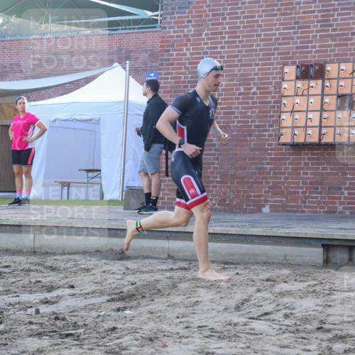 08.09.2024 - Stadtparktriathlon Luisa Fischer http://msf.ph/oto/6995357 08.09.2024 08:45:12 Schwimmen 53, 87 meine-sportfotos.de