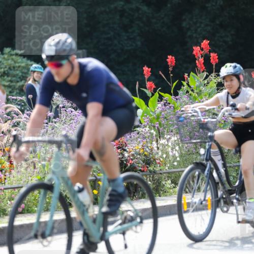 08.09.2024 - Stadtparktriathlon Zöllner http://msf.ph/oto/6995358 08.09.2024 12:07:03 Radfahren 572, 676, 679, 744, 845 meine-sportfotos.de
