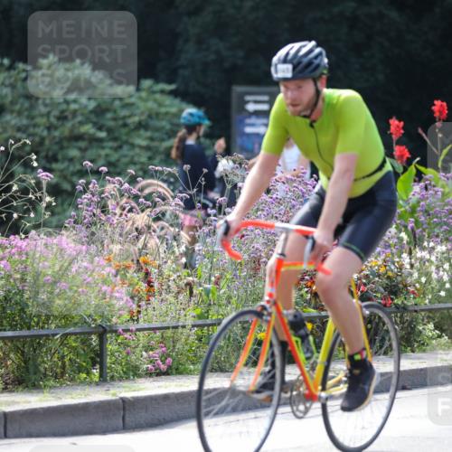 08.09.2024 - Stadtparktriathlon Zöllner http://msf.ph/oto/6995364 08.09.2024 12:07:05 Radfahren 572, 679, 744, 845 meine-sportfotos.de