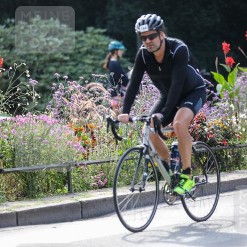 08.09.2024 - Stadtparktriathlon Zöllner http://msf.ph/oto/6995368 08.09.2024 12:07:13 Radfahren 744 meine-sportfotos.de