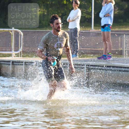 08.09.2024 - Stadtparktriathlon Luisa Fischer http://msf.ph/oto/6995374 08.09.2024 08:45:21 Schwimmen 53 meine-sportfotos.de