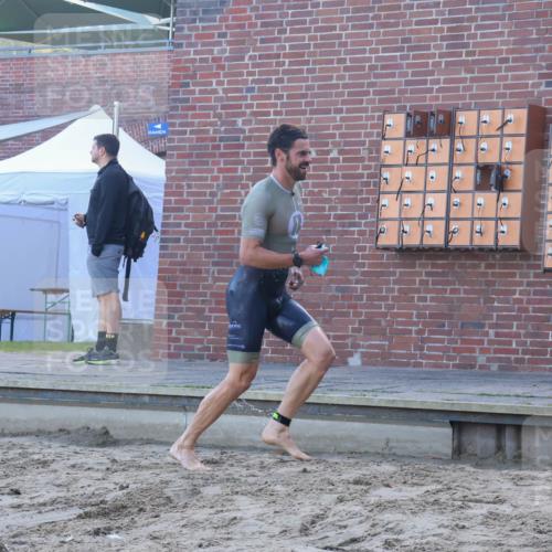 08.09.2024 - Stadtparktriathlon Luisa Fischer http://msf.ph/oto/6995399 08.09.2024 08:45:23 Schwimmen 17, 53 meine-sportfotos.de