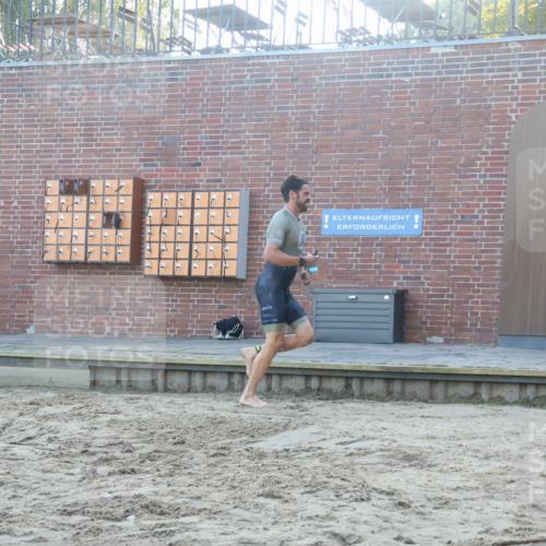 08.09.2024 - Stadtparktriathlon Luisa Fischer http://msf.ph/oto/6995401 08.09.2024 08:45:24 Schwimmen 17, 53 meine-sportfotos.de
