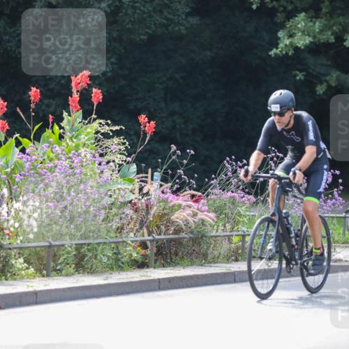 08.09.2024 - Stadtparktriathlon Zöllner http://msf.ph/oto/6995426 08.09.2024 12:07:50 Radfahren 674, 687, 715, 716, 736, 764, 776 meine-sportfotos.de