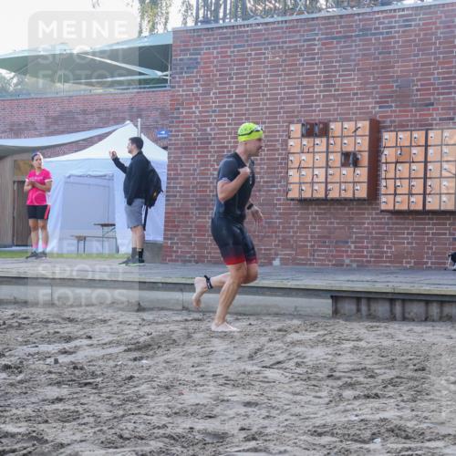 08.09.2024 - Stadtparktriathlon Luisa Fischer http://msf.ph/oto/6995443 08.09.2024 08:45:32 Schwimmen 11, 17, 49, 75 meine-sportfotos.de